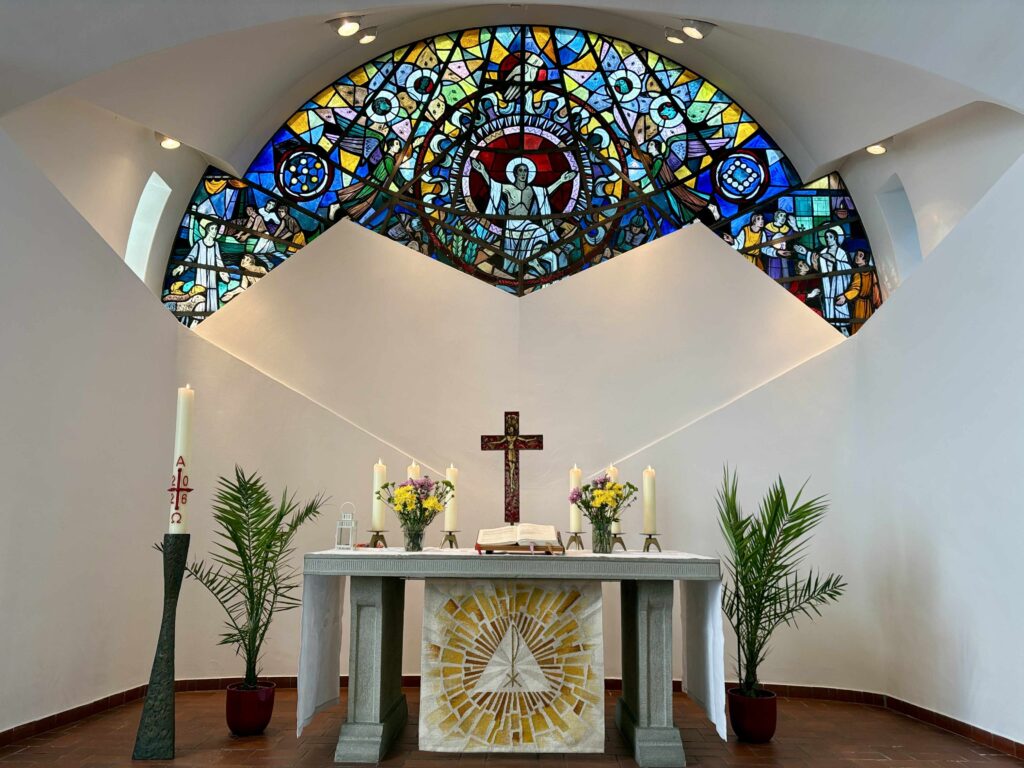 Altarraum der St. Johannis-Kirche in Köln